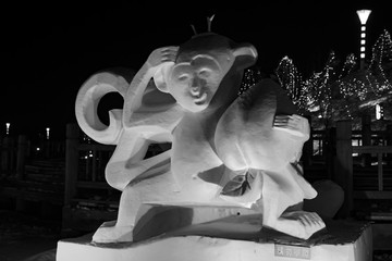 十二生肖猴雪雕