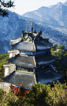 千山大佛寺景區(qū)彌勒寶殿俯瞰圖