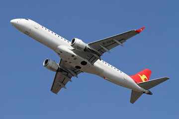 天津航空飛機起飛
