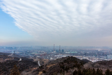 國(guó)電太原一電廠240米煙囪爆破