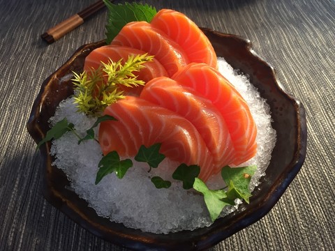 三文魚肉刺身