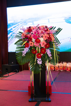 發(fā)布會(huì)演講臺講臺素材