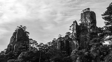 奇特山峰