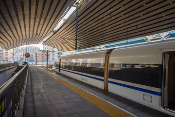 高鐵動(dòng)車(chē)和諧號(hào)