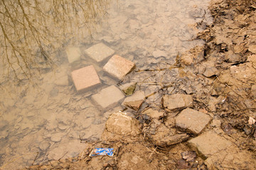 小橋河流