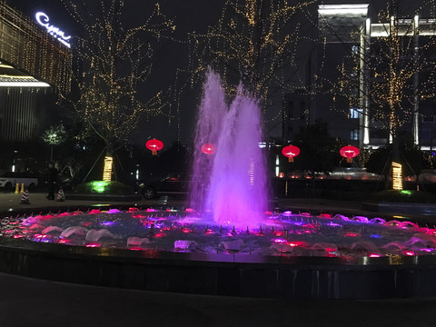 都市夜景噴泉