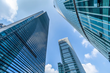 仰拍建筑