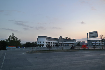 新會江裕科技園廣場