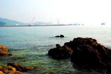 海邊礁石