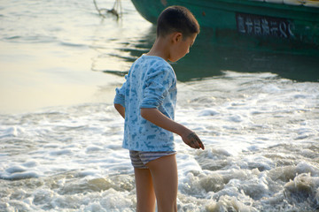 海邊男孩