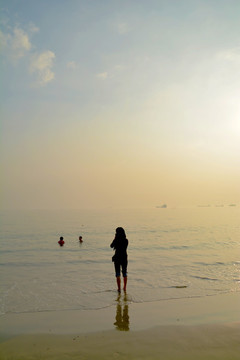 海邊夕陽(yáng)暮色