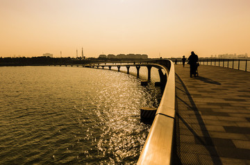 金雞湖景觀大橋