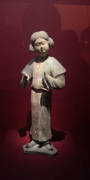 唐代彩繪仕女俑