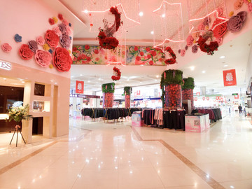 商場(chǎng)商店裝飾