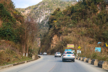 山間公路