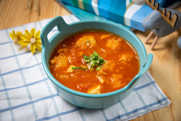 酸辣肉燕湯