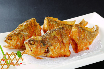 酥炸小黃魚(yú)