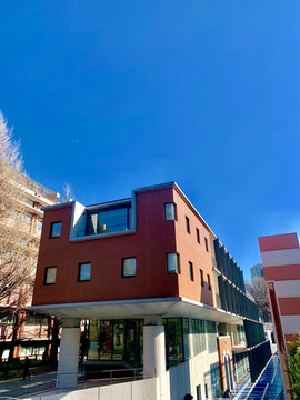 東京大學(xué)活動館一側(cè)