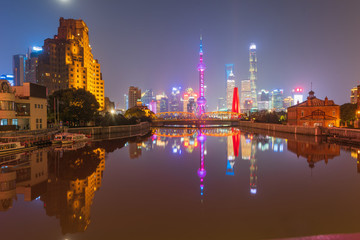 上海摩天大樓倒影15