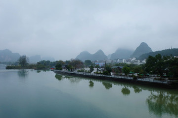遇龍河