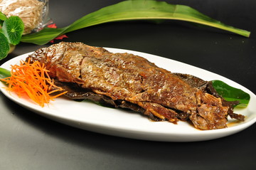荷香酥魚