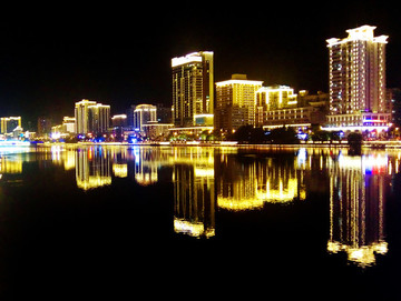 三亞河夜景