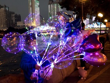 沿江路夜景