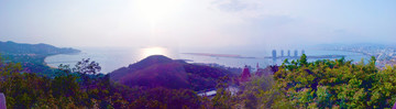 山頂遠(yuǎn)望三亞灣全景