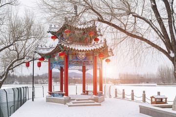 中式亭子雪景