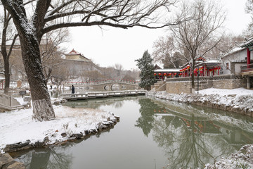 水墨園林雪景