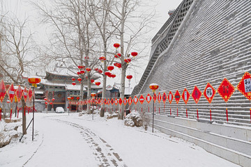 古城街道雪景