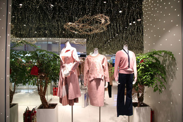 女裝店櫥窗