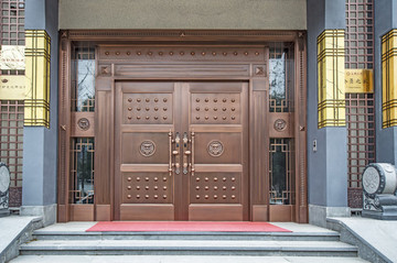 銅門