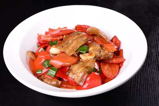 紅辣椒炒風(fēng)吹肉