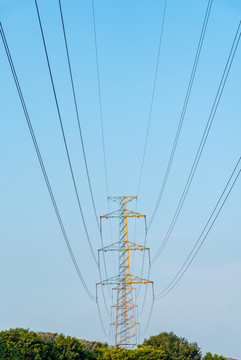 高壓線電線桿