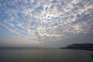 廈門島日出朝霞滿天