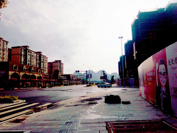 雨后的街頭