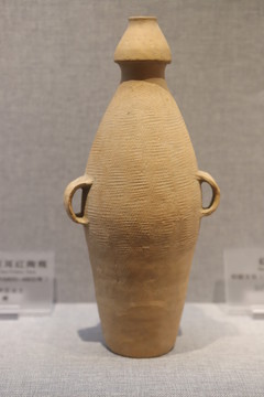 葫蘆口雙耳洪紅陶瓶
