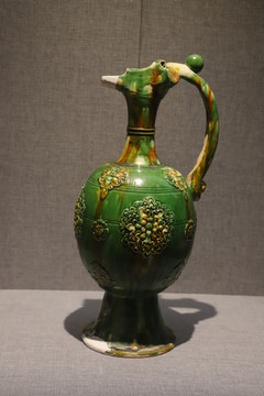 三彩執(zhí)壺
