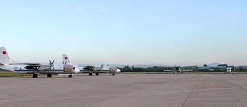 朝陽機(jī)場(chǎng)