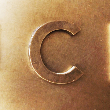 實(shí)體銅質(zhì)金屬英文字母實(shí)拍C