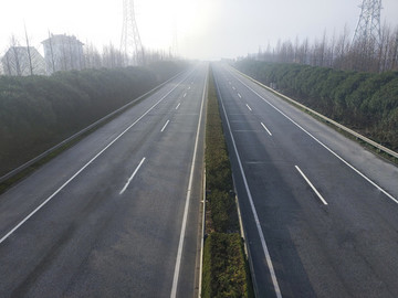 霧天道路素材