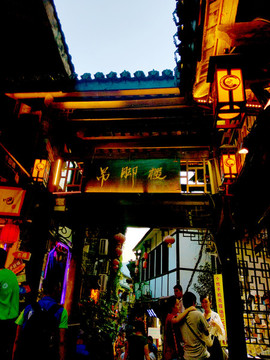 磁器口古鎮(zhèn)吊腳樓