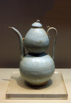 北宋影青葫蘆執(zhí)壺