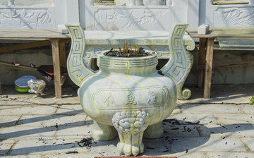 千山木魚(yú)庵漢白玉香鼎
