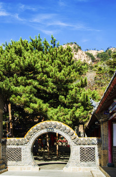 千山香巖寺方便門
