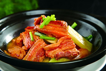 信陽(yáng)燜罐肉