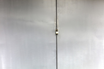大門緊鎖