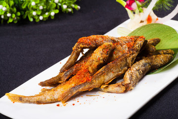 香酥多春魚