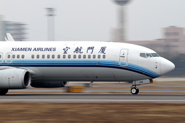廈門航空飛機準備起飛